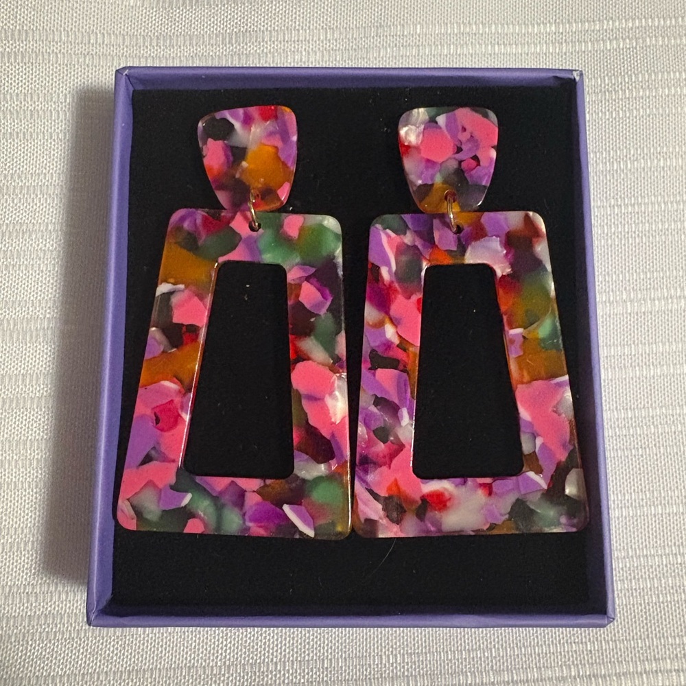 Color Street Multicolored Tortoiseshell Earrings - Picture 1 of 4